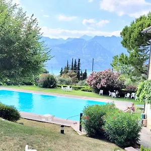 paradise-apartment-malcesine.hotelinveneto.com/