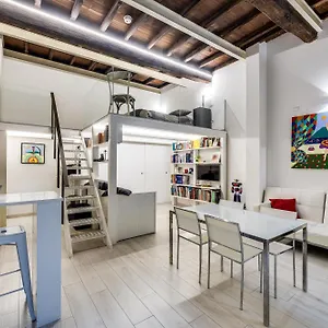 small-loft-in-the-historic-center-of-rome.it-romehotels.com/